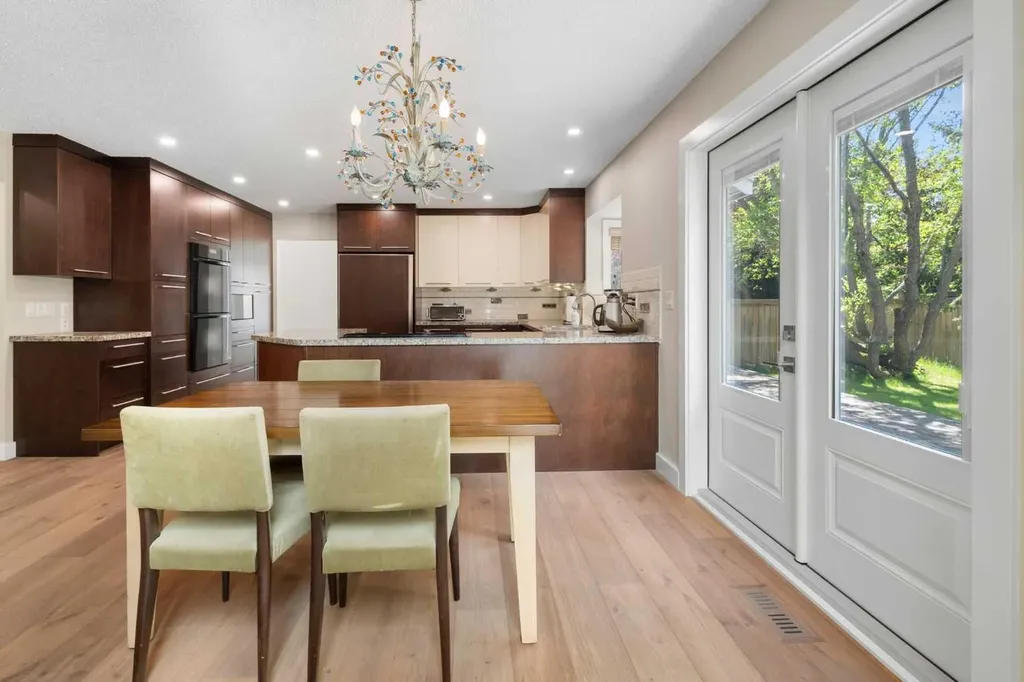 132 Woodhaven Road SW Calgary AB T2W 5N7