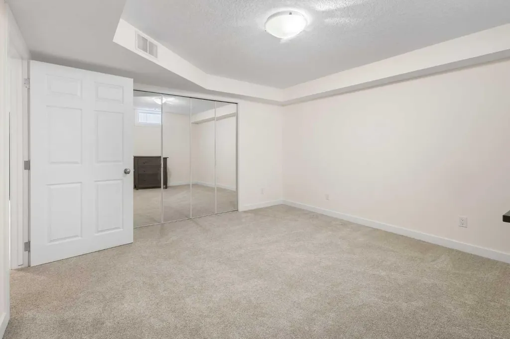 132 Woodhaven Road SW Calgary AB T2W 5N7
