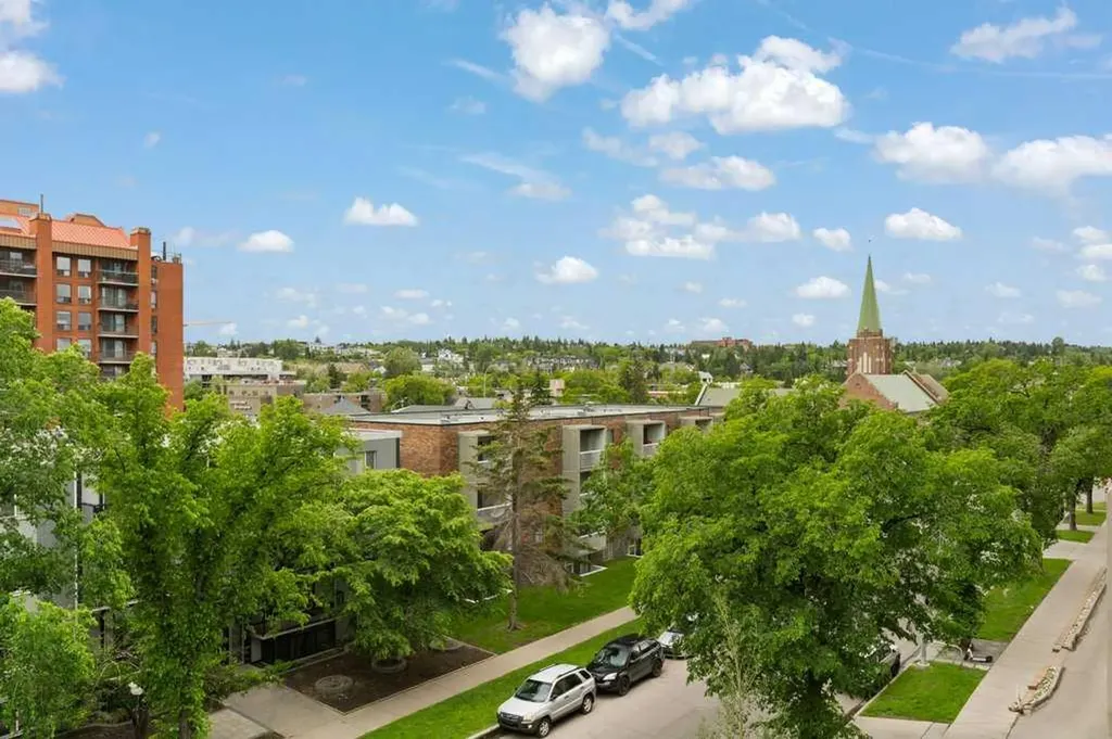 1328 13 Avenue SW Calgary AB T3C 0T3