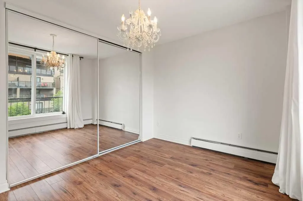 1328 13 Avenue SW Calgary AB T3C 0T3