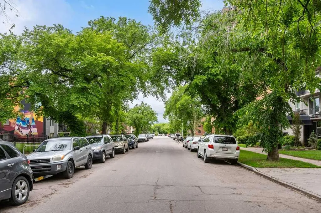 1328 13 Avenue SW Calgary AB T3C 0T3
