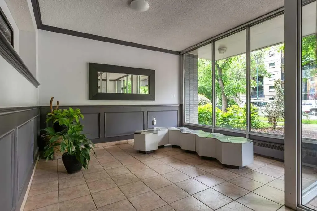 1328 13 Avenue SW Calgary AB T3C 0T3