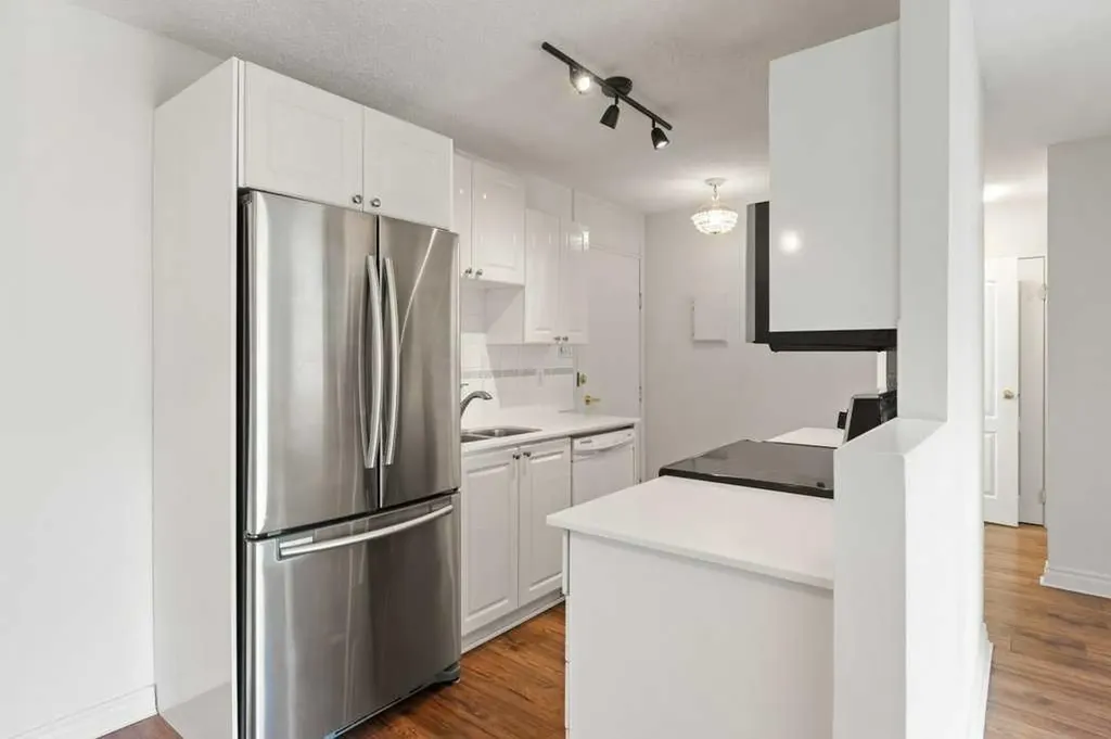 1328 13 Avenue SW Calgary AB T3C 0T3