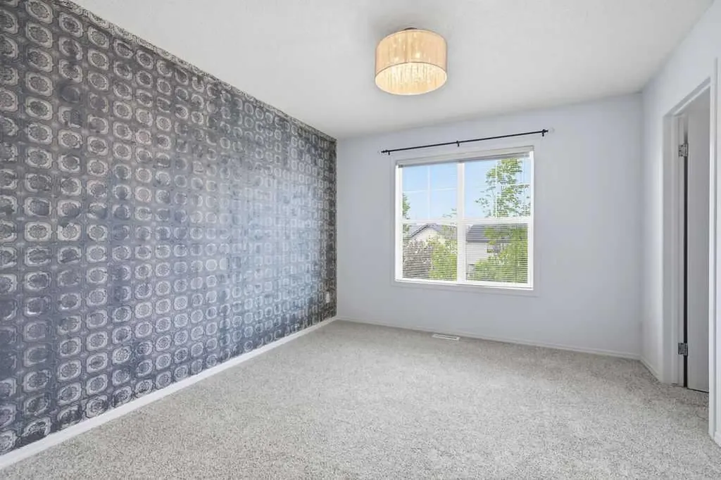 77 Elgin Gardens SE Calgary AB T2Z 4T4