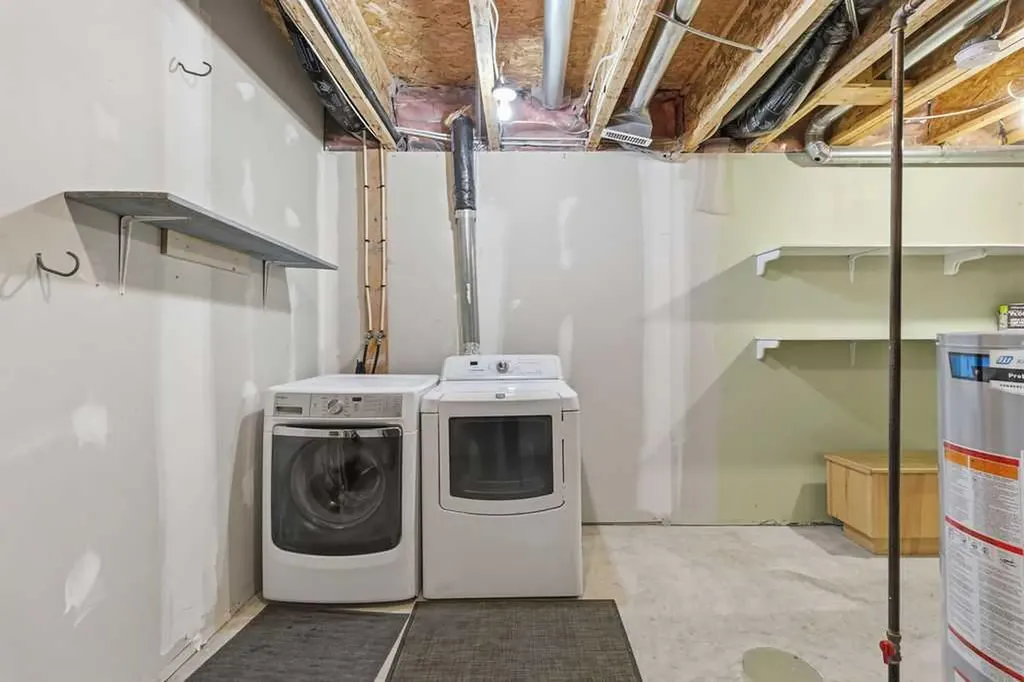 77 Elgin Gardens SE Calgary AB T2Z 4T4