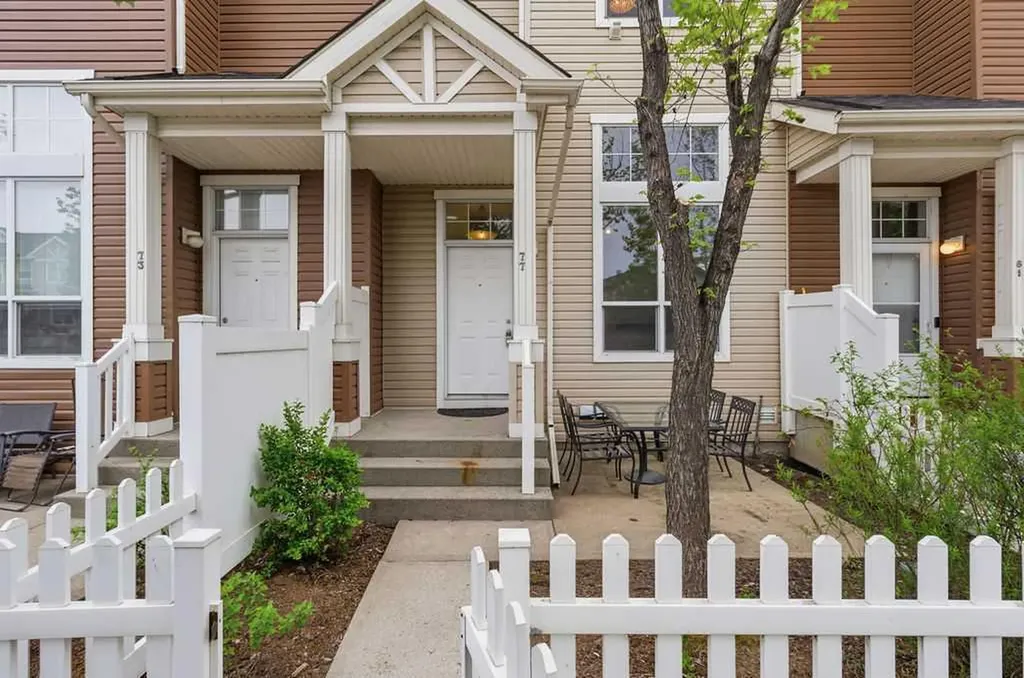 77 Elgin Gardens SE Calgary AB T2Z 4T4