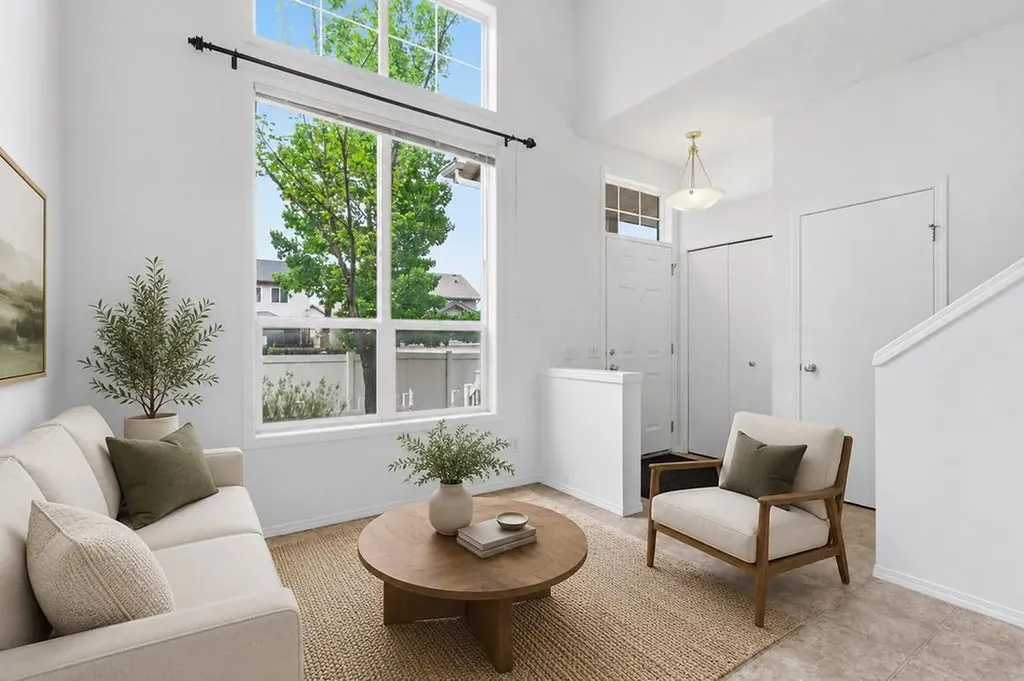 77 Elgin Gardens SE Calgary AB T2Z 4T4