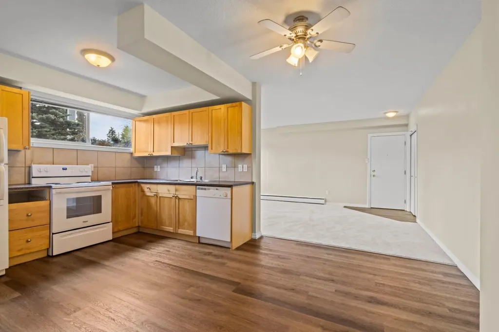 8607 Elbow Drive SW Calgary AB T2V 1K8