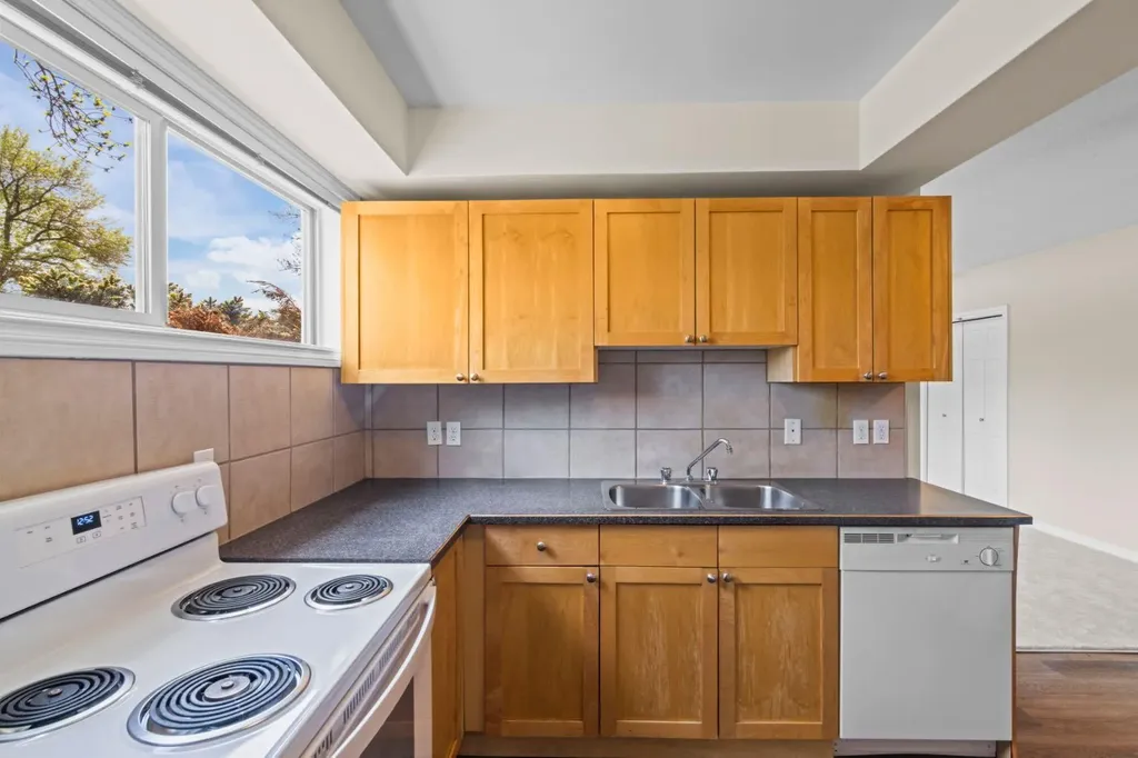 8607 Elbow Drive SW Calgary AB T2V 1K8