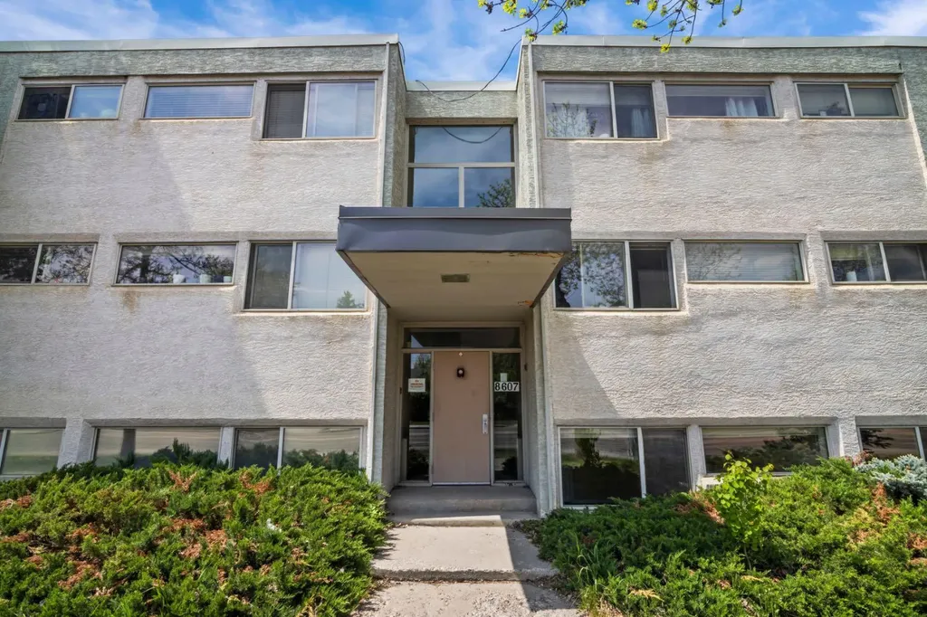 8607 Elbow Drive SW Calgary AB T2V 1K8