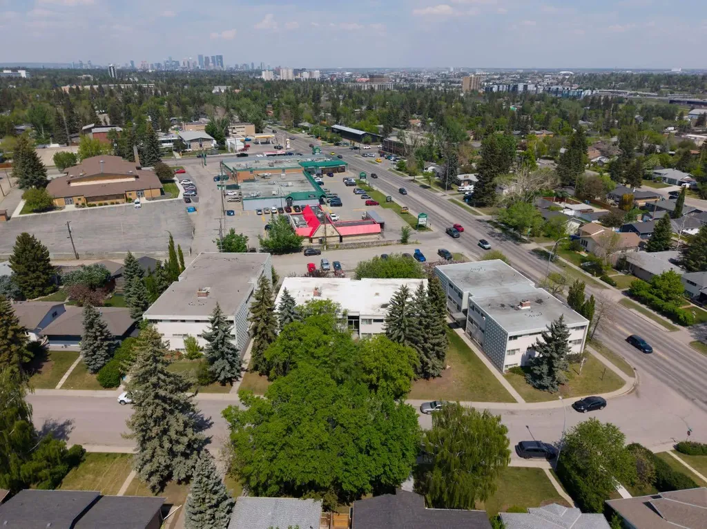 8607 Elbow Drive SW Calgary AB T2V 1K8