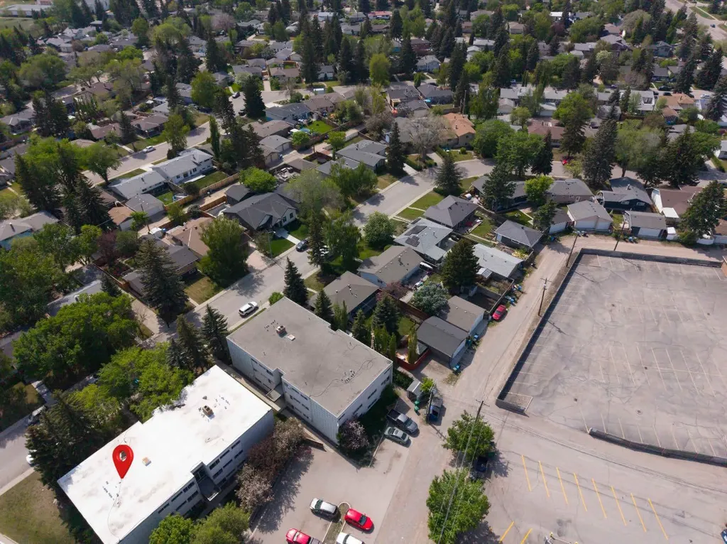 8607 Elbow Drive SW Calgary AB T2V 1K8