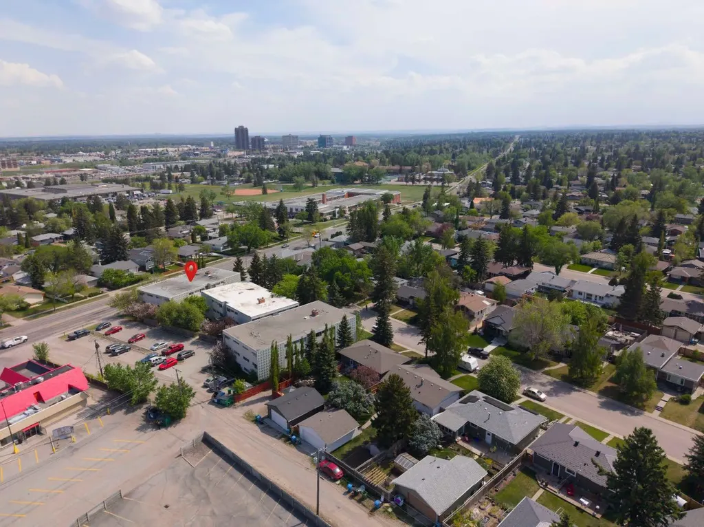 8607 Elbow Drive SW Calgary AB T2V 1K8