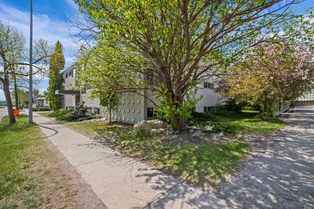8607 Elbow Drive SW Calgary AB T2V 1K8