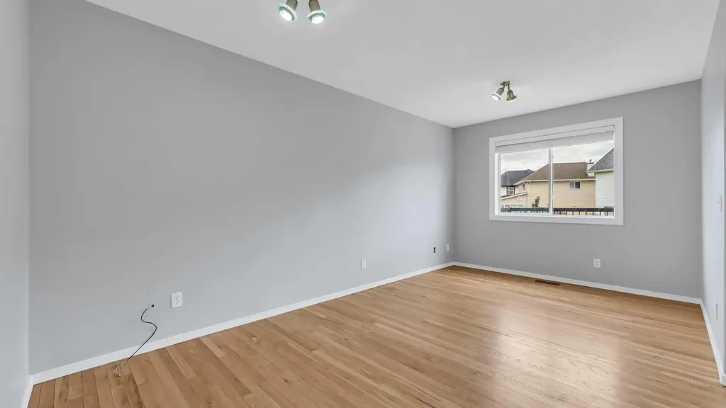 187 Coral Springs Circle NE Calgary AB T3J 3P6