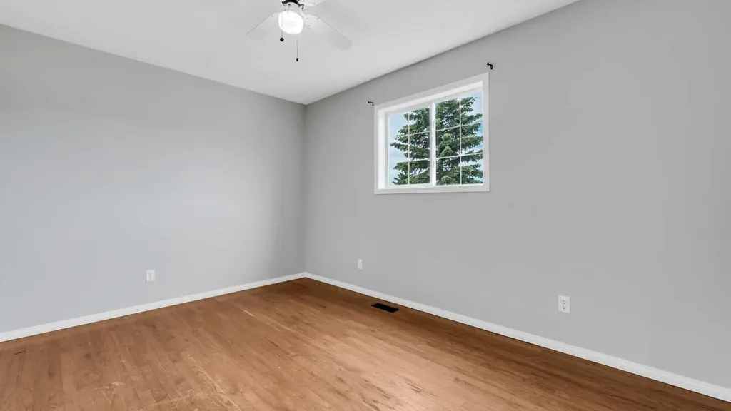 187 Coral Springs Circle NE Calgary AB T3J 3P6