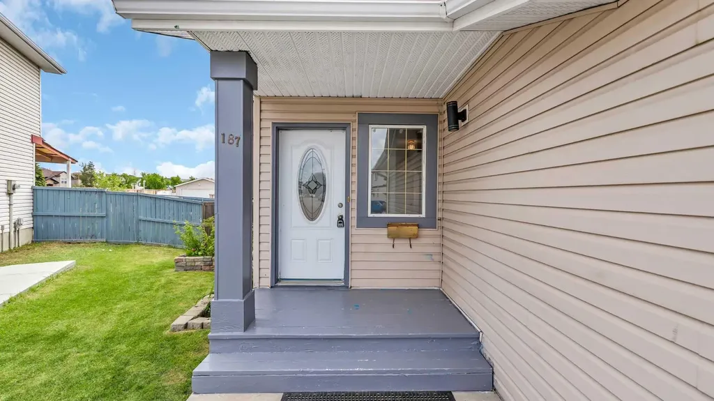 187 Coral Springs Circle NE Calgary AB T3J 3P6
