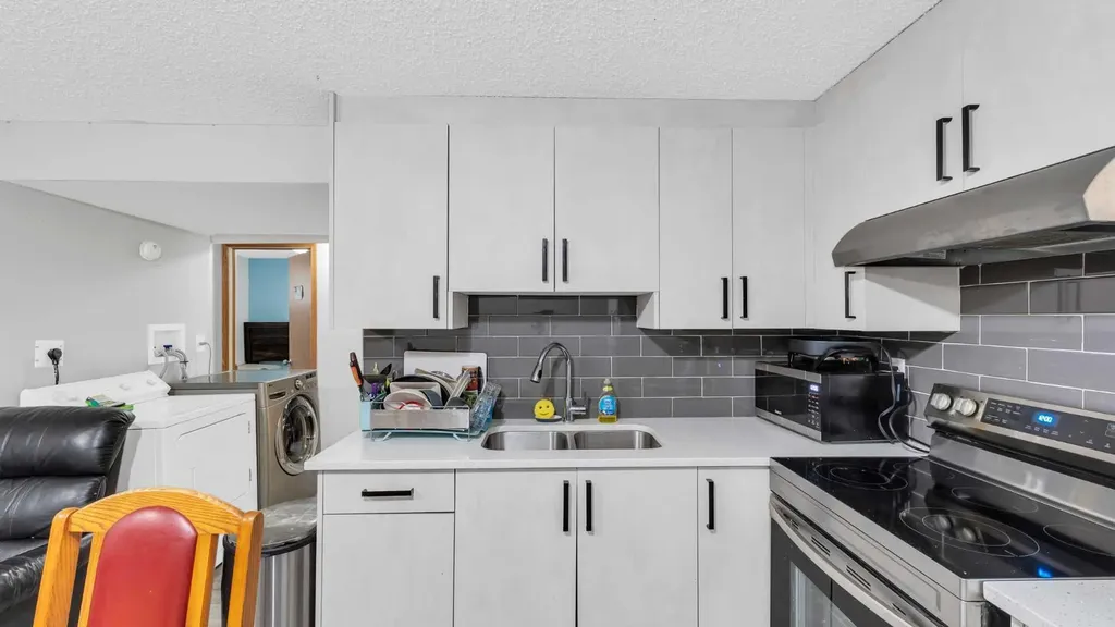 187 Coral Springs Circle NE Calgary AB T3J 3P6