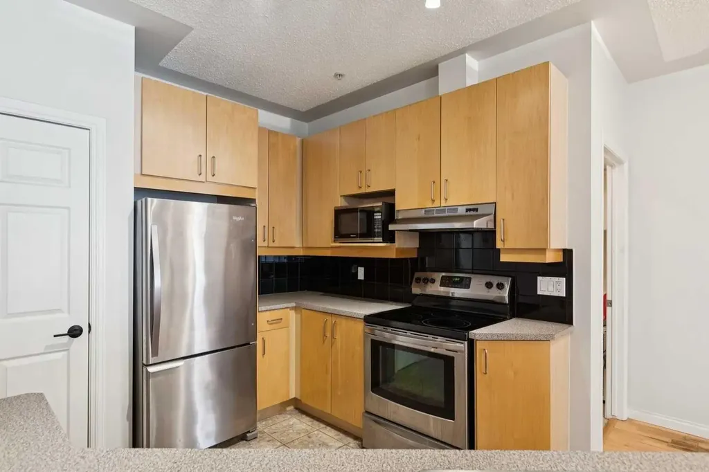 923 15 Avenue SW Calgary AB T2R 0S2