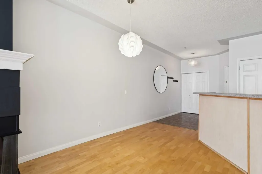 923 15 Avenue SW Calgary AB T2R 0S2