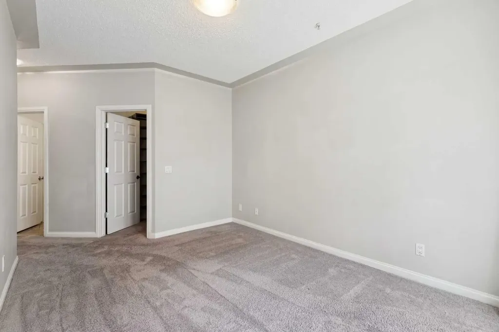 923 15 Avenue SW Calgary AB T2R 0S2
