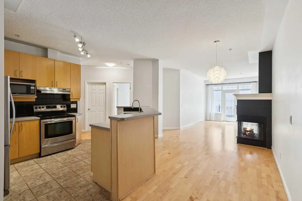 923 15 Avenue SW Calgary AB T2R 0S2