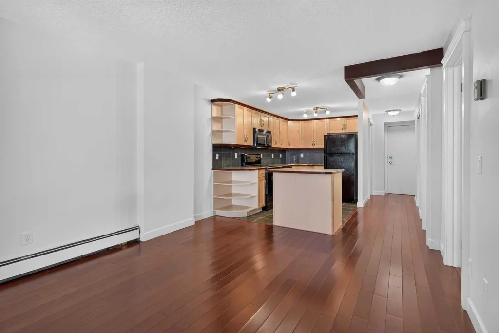 329 19 Avenue SW Calgary AB T2S 0E1
