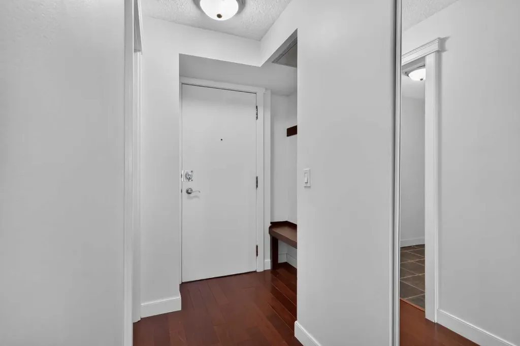329 19 Avenue SW Calgary AB T2S 0E1