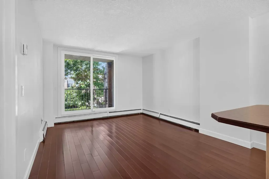 329 19 Avenue SW Calgary AB T2S 0E1