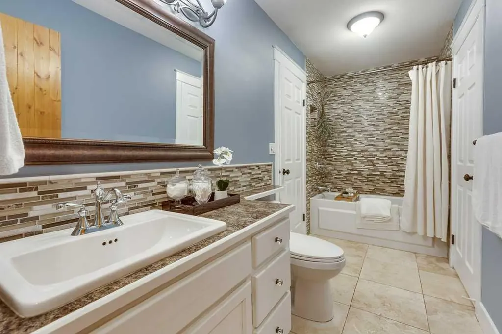 4918 53 Avenue Close Innisfail AB T4G 1W1