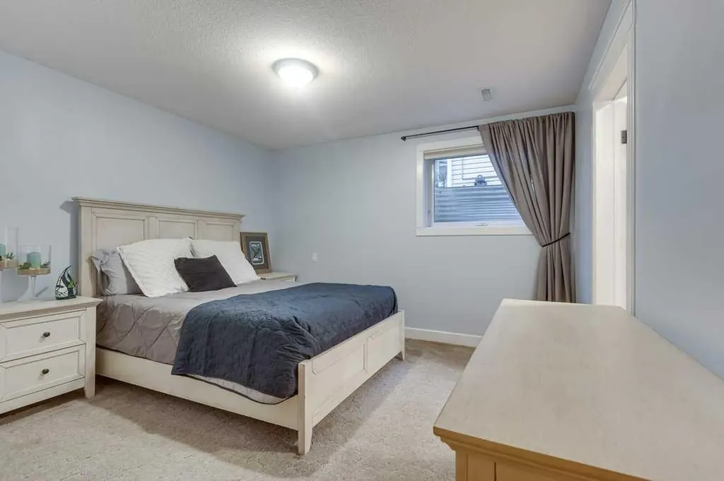 4918 53 Avenue Close Innisfail AB T4G 1W1