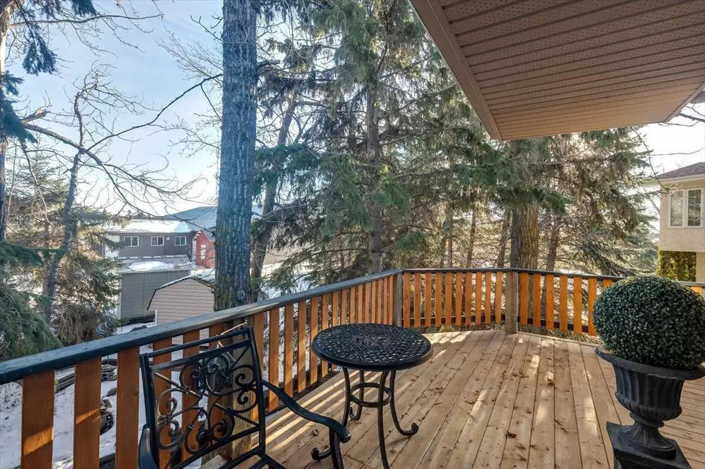 4918 53 Avenue Close Innisfail AB T4G 1W1