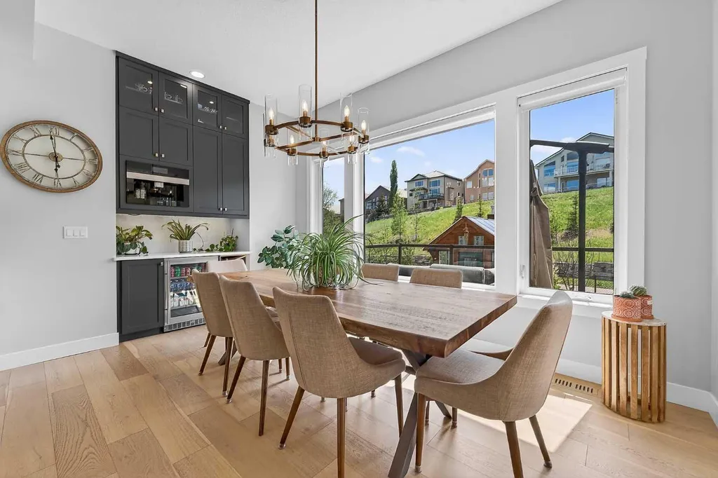 125 Hampstead Mews NW Calgary AB T3A 2Z5