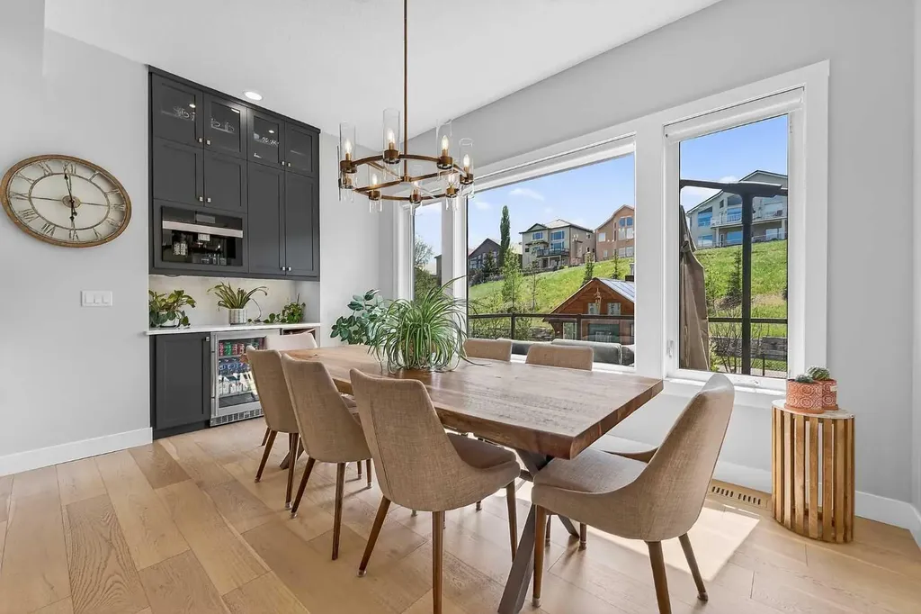 125 Hampstead Mews NW Calgary AB T3A 2Z5