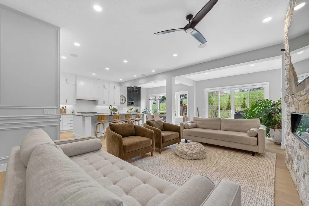 125 Hampstead Mews NW Calgary AB T3A 2Z5