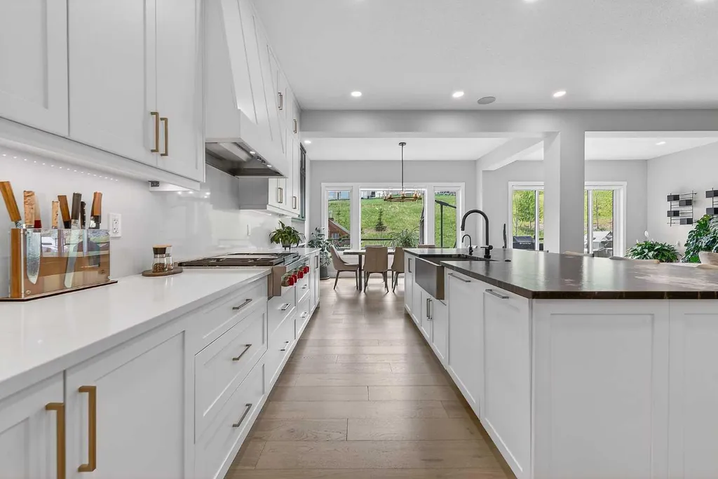 125 Hampstead Mews NW Calgary AB T3A 2Z5
