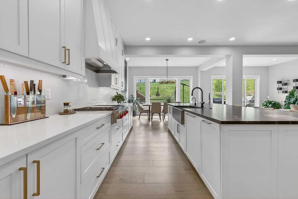 125 Hampstead Mews NW Calgary AB T3A 2Z5