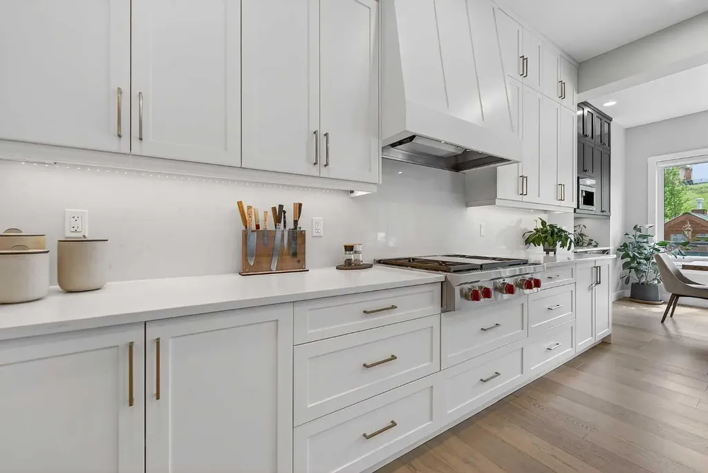 125 Hampstead Mews NW Calgary AB T3A 2Z5