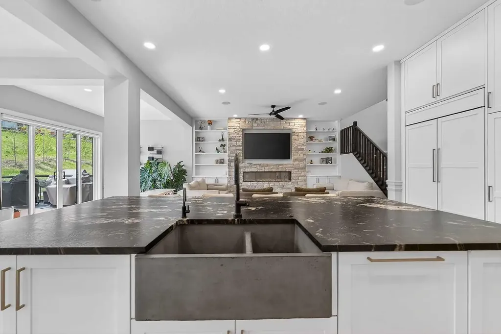 125 Hampstead Mews NW Calgary AB T3A 2Z5