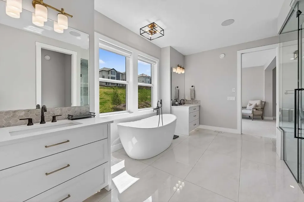 125 Hampstead Mews NW Calgary AB T3A 2Z5