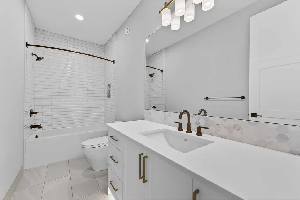 125 Hampstead Mews NW Calgary AB T3A 2Z5