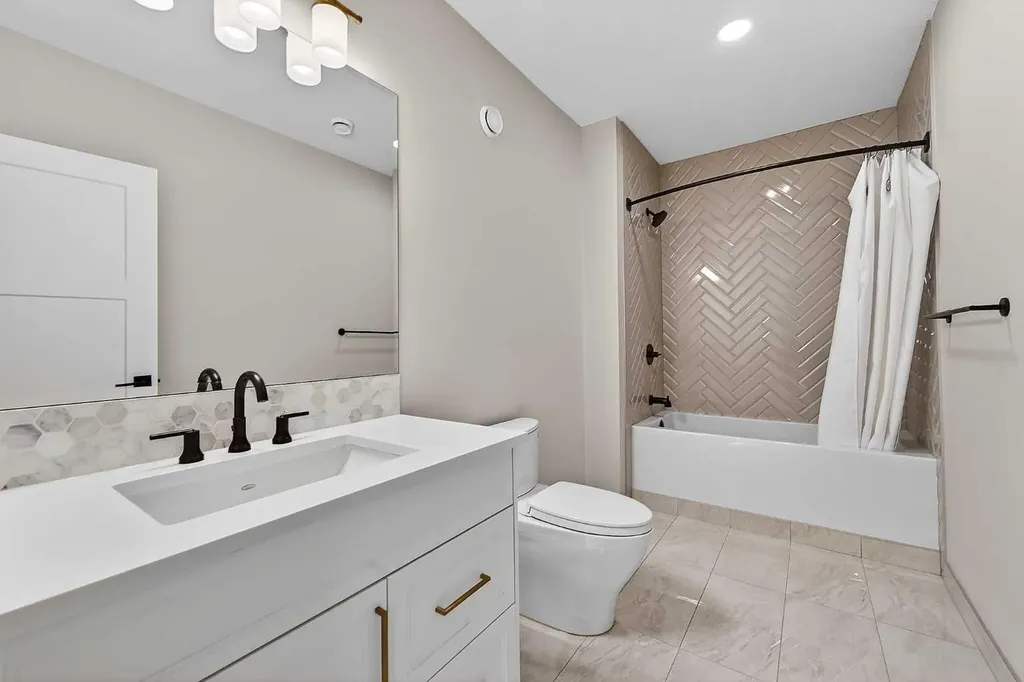 125 Hampstead Mews NW Calgary AB T3A 2Z5