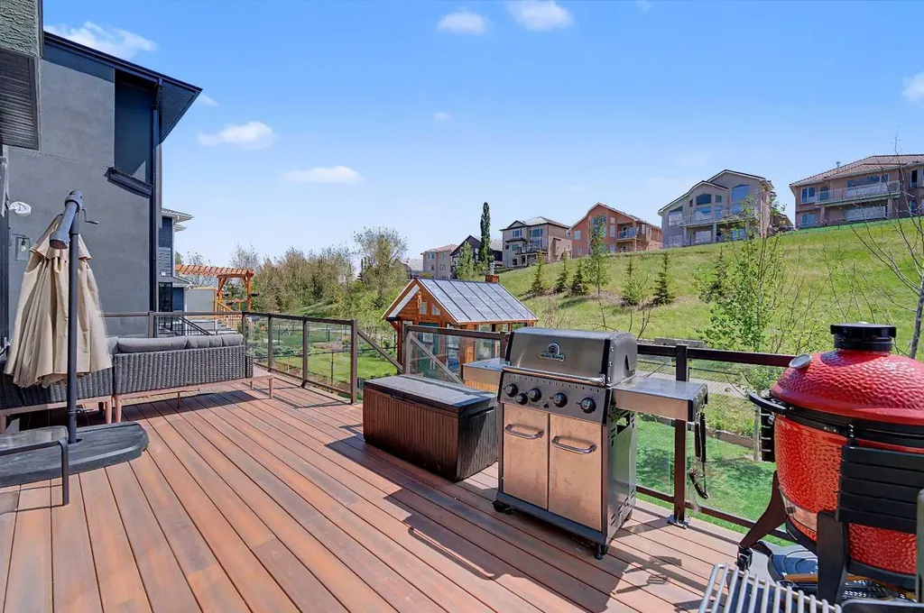 125 Hampstead Mews NW Calgary AB T3A 2Z5