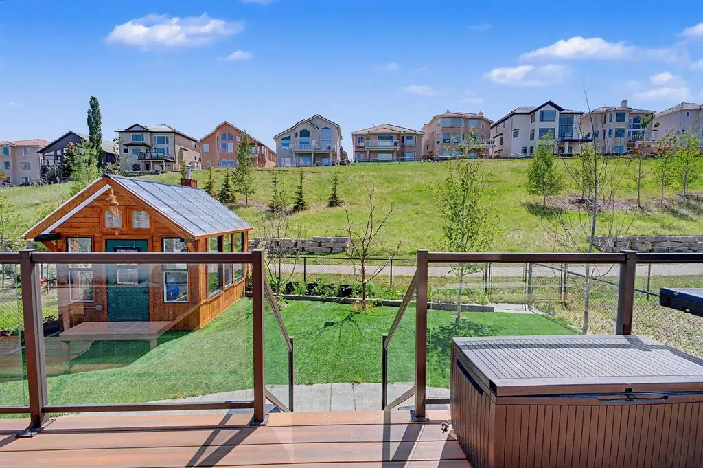 125 Hampstead Mews NW Calgary AB T3A 2Z5