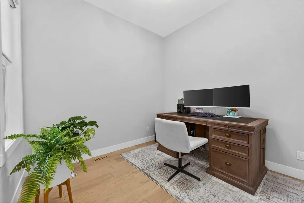 125 Hampstead Mews NW Calgary AB T3A 2Z5