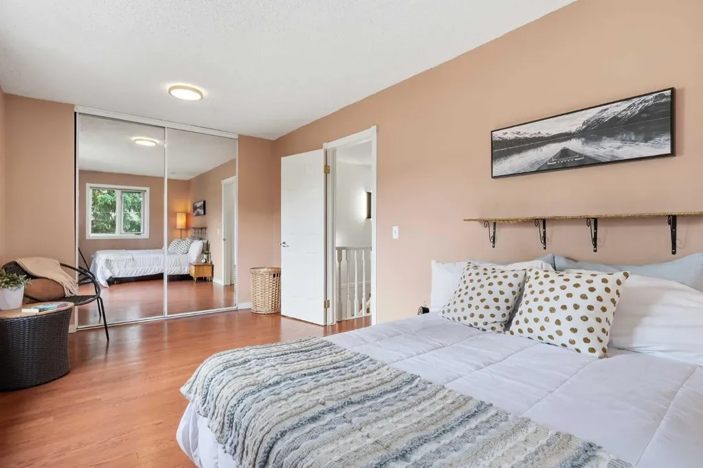 1321 10 Street SW Calgary AB T2R 1P7