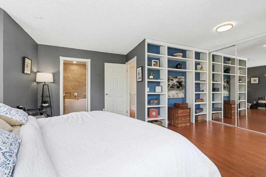 1321 10 Street SW Calgary AB T2R 1P7
