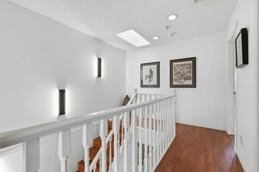 1321 10 Street SW Calgary AB T2R 1P7