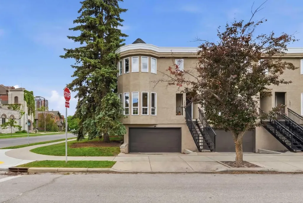 1321 10 Street SW Calgary AB T2R 1P7