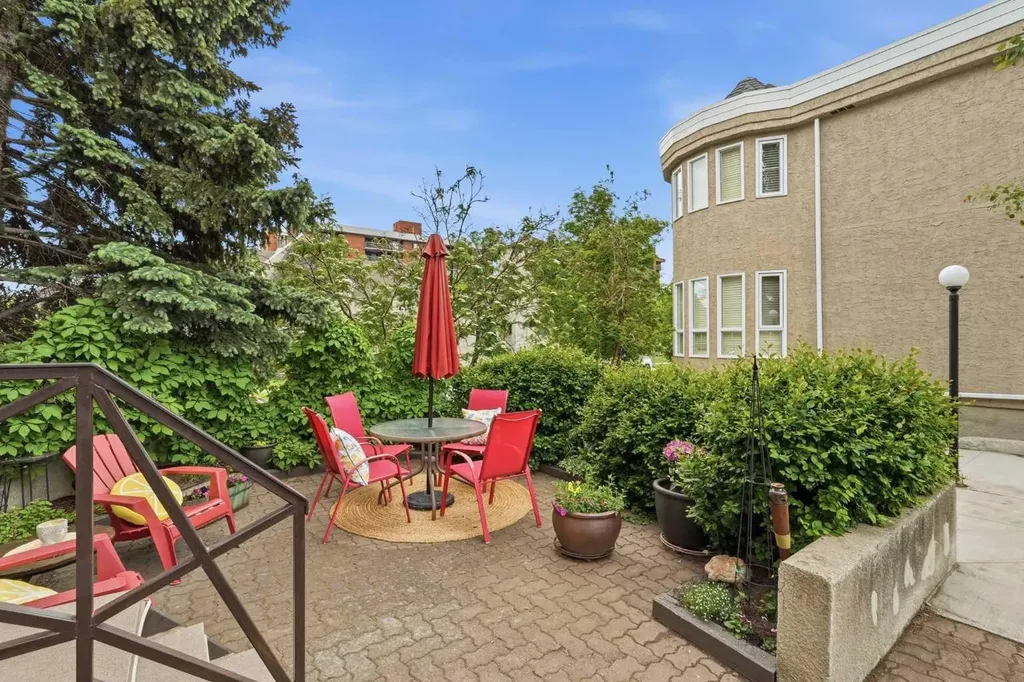 1321 10 Street SW Calgary AB T2R 1P7